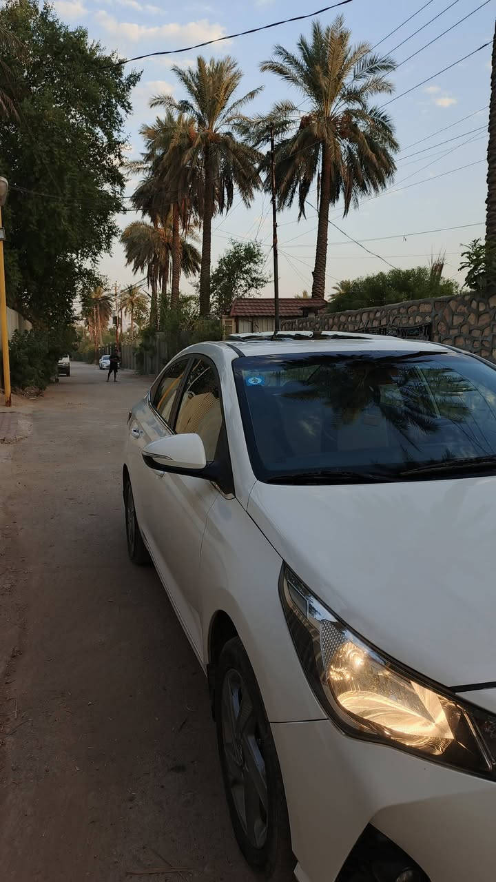 هونداي اكسنت  2023 وارد خليجي 
بيه ثلاث قطع رش بدون دواخل
مواصفاتها فول
فتحه سقف
شاشه كبيره
تحكمات ستيرن جهتين 
اشاير بالمري  
مري شفط
حساسات خلفيه 
ماشيه  95الف 
تبريد قطعتين 
ويل كب اربعه دسك
كامره دواره
محرك 1600 دوش 
كير اي تي بلادي
نظام اي بي اس 
نظام ايكو اقتصادي بانزين 
السياره جديده 
السياره رقم بغداد وباسمي 
السعر 112
للاستفسار ***********

