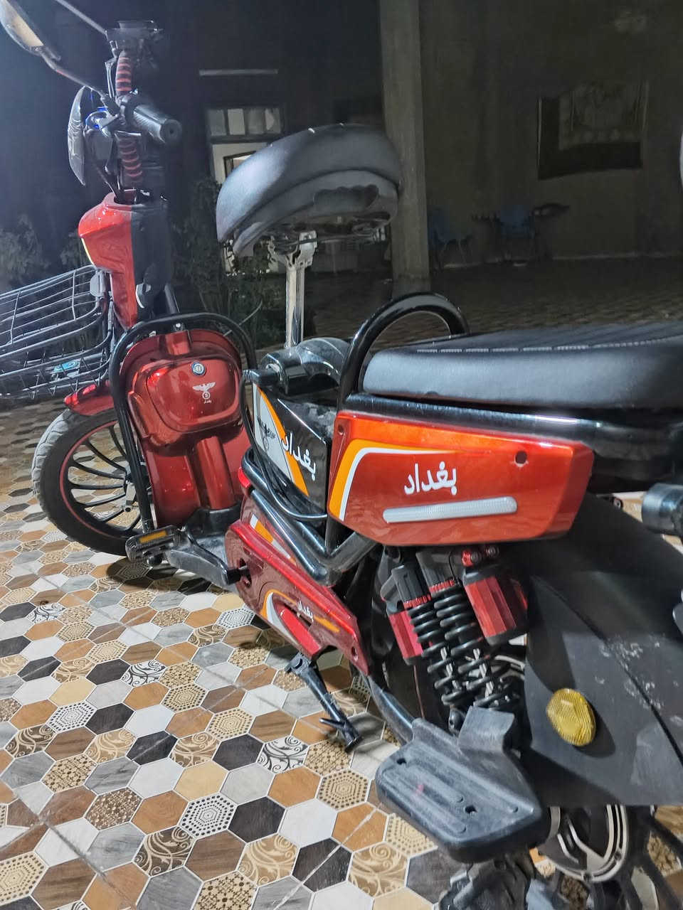موطور للبيع جديد بطاريات استخدام 5اشهر زينات  نضام سرقه او كلشي ما مبدل سعر 300بي مجال التوصل على هذا الرقم ***********بي واتساب
