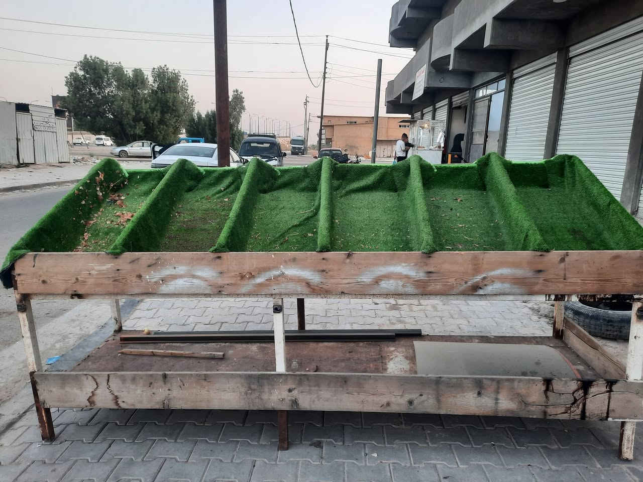 للبيع ***********/ *********** السعر ٢٠٠
