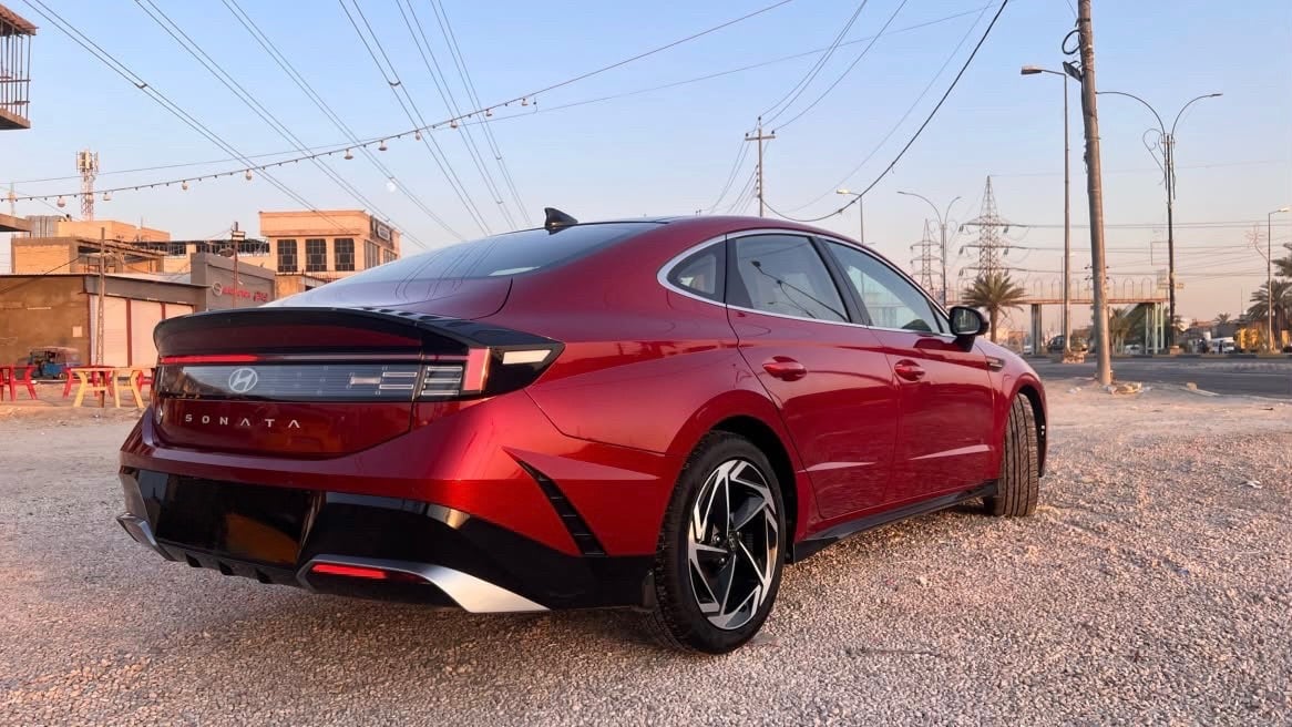 Hyundai Sonata خليجي🔥🔥

موديل 2025 شركة هونداي الاوله السياره بانزين محرك 2500رقمها بغداد دولي فووول مواصفات واحد ع واحد  السياره بيها طخه بالجاملغ الأيمن بدون ايرباك للتفاصيل اكثر الاتصال ع الرقم او الواتساب ***********
