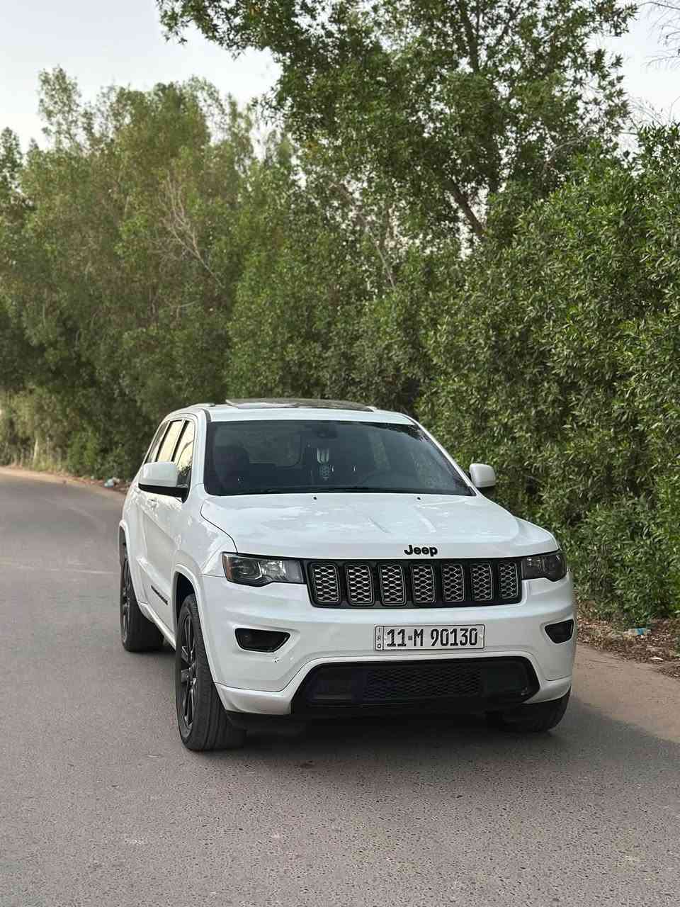 السلام عليكم جيب كراند شيروكي 2019 بلاك توب فول مواصفات رادارات ونقاط عمياء توقف ذاتي فتحة سقف مراية تعتيم صندوق كهرباء شاشة كبيرة كشنات جلد ومخمل وتدفئة مقاعد وتدفئة ستيرن كروز كونترول سيارة بسمي رقم بغداد حادثهة جاملغ خلفي سطحي بدون دواخل وربع الباب بدون ايرباك السعر 228 وبيهة مجال بسيط ***********
