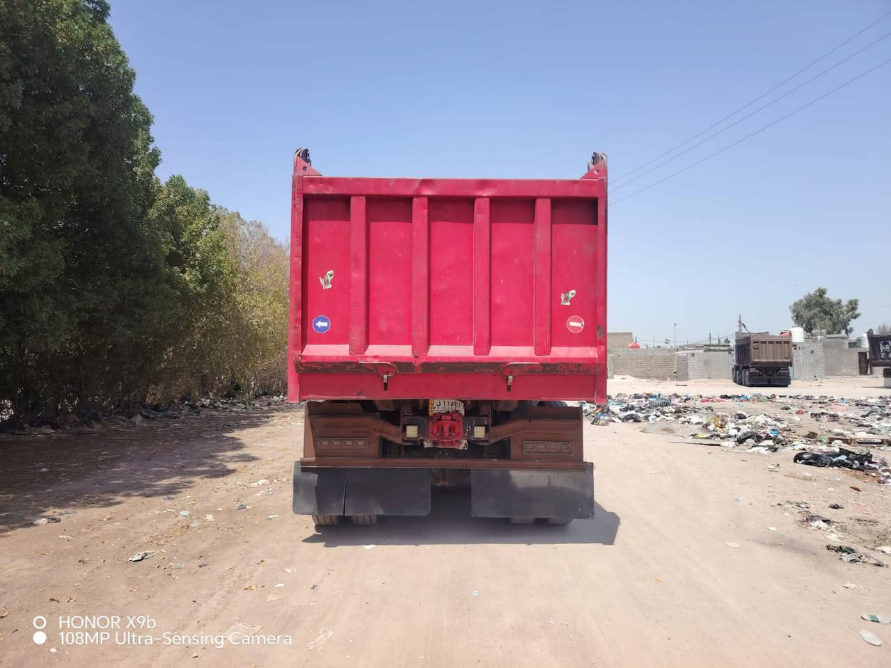 سلام عليكم سياره لبيع موديل 2000محرك سته نجكتر بي خيط بخار قليل بس ما ينقص مجموعه الفين سته وعشرين رقم بصره سنويه ما منتهيه***********مكلف بنشر
