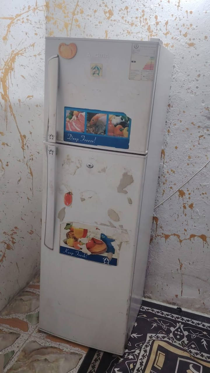سلام عليكم بيع غراض شلع مكاني بغداد الحريه تواصل واتساب ***********
