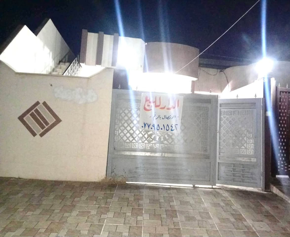 خانو بۆ فرۆشتن 
120 مەتر  تەجاوز
فول کاشی
دکت 
مەتبەخ سارد وگەرم
یەک ژوور خەو
ژوور میوان
نرخ 85 ملیۆن
ناونیشان : 
حسابات نزیک مزگەوت تەقوا 
بەرامبەر شیرینی بەتام
***********
