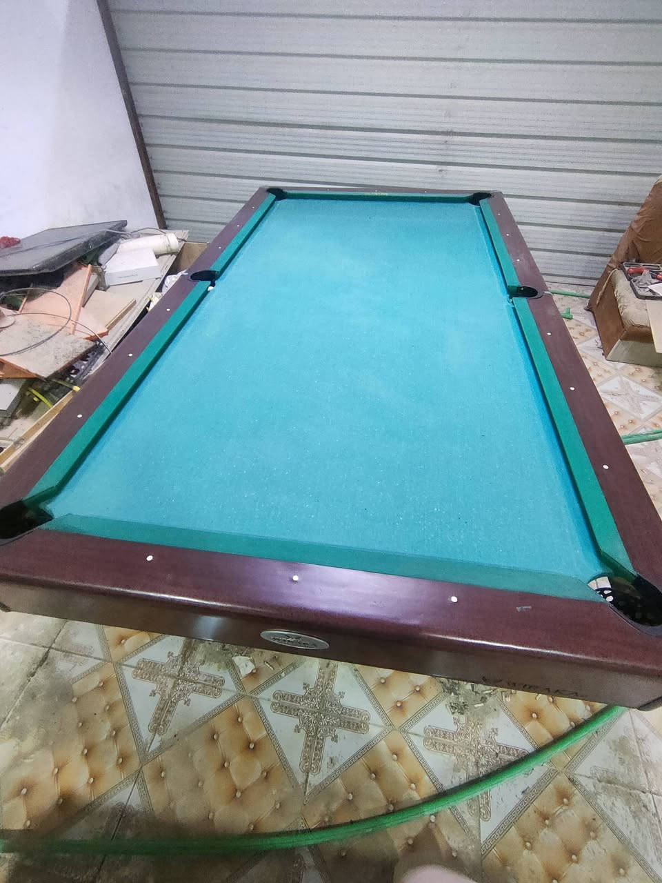 بليارد • ٢ ميز • استعمال قليل