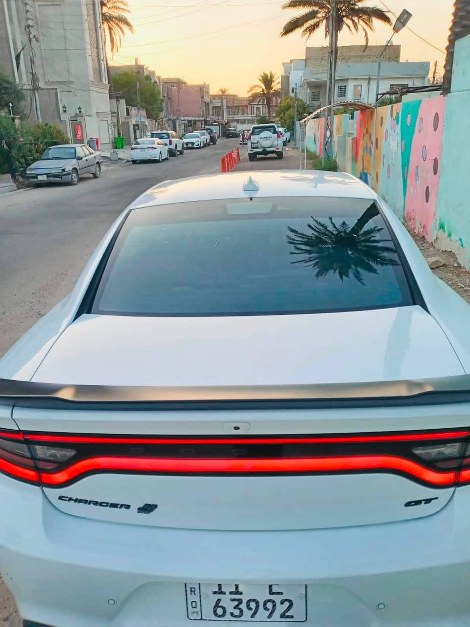 سلام عليكم  دوج جارجر الإصدار الأخير موديل 23جيتي سوبر تراك باك فور ويل فول مواصفات رادار امامي ماعده الفتحه سياره كلين بدون حادث سياره جديده بمعنى الكلمه الممشى مالته 40الف ميل مكان السياره بغداد السعر 280بسمي السياره  
الرقم  ‭***********
