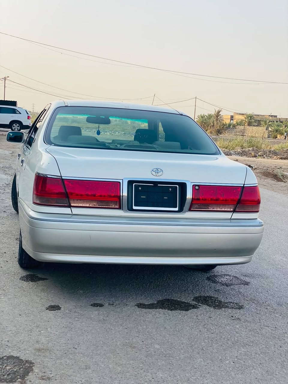 خضراوي   ملكه رقم كركوك موديل 2003
مدفوع كمرك وضريبه وكاله عامه ام صوره 

مكفوله كفاله عامه عراق ويابان من صبغ من ضربه  تحوير فوك وجوه نجف دشبول عارف العيساوي 

المواصفات 
اصل كرستال مو شد ؟ 
3 دكم 
مكينتها ديفور الكبير الحجم 3000 شاصي 75.
اربع كشنات كهرباء. 
ستيرن كهرباء.
برده خلفيه كهرباء أصليه.
مري كهرباء+هيتر 
ويل كب نجمه  حجمه16.بلادي ؟ 
اريل امامي كرستال شذره زرقاء.
لايتات كرستال زنون.
بگ لايتات كرستال لد.
شاشه كرستال ترحيب.
سستم ايرباگ سليم.
كروز تثبيت سرعه.
مري اشاره وترحيب عند الافتراب
مانع انزلاقTRC.
تخم تور اصلي 
شغالABS.
سستم صوت +دمامات فد شي.
حداديه +تخم تاير جديد.
سستم نياكل متكامله.
والسياره ماعايزه برغي كامله على اخر حبايه.
والسياره بالواقع اجمل من الصور بهواي مكان السياره بابل القاسم 
السعر 115 وبيها مجال  

رجاءً اذا ماعجبك السعر او مو شراي اعگب المنشور او تعلق تعليق حلو يدل على أخلاقك الراقيه وكلشي أكو بالسوگ. اي استفسار اتصال فقط  اعتذر *********** / ***********
