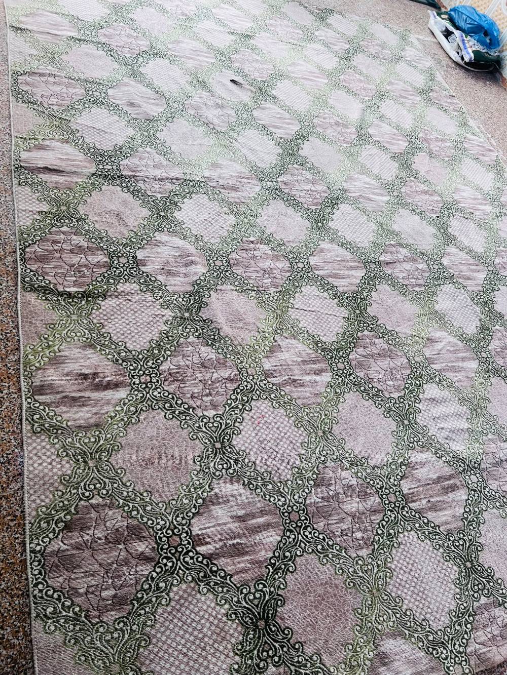 فرشه • ٤×٣ • نضيفه