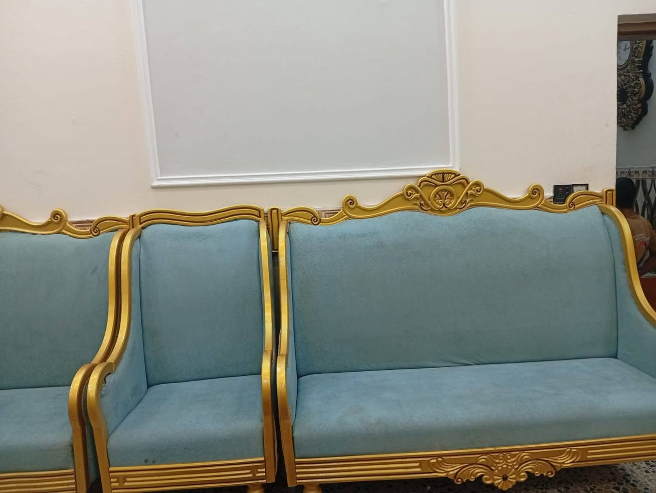 تخم للبيع حطاطه نظيف ١٧ مقعد السعر ٦٠٠ وبي مجال لشراي
عنوان فلوجه حي معلمين شارع ٤٠ 
رقم الهاتف لشراي ***********
