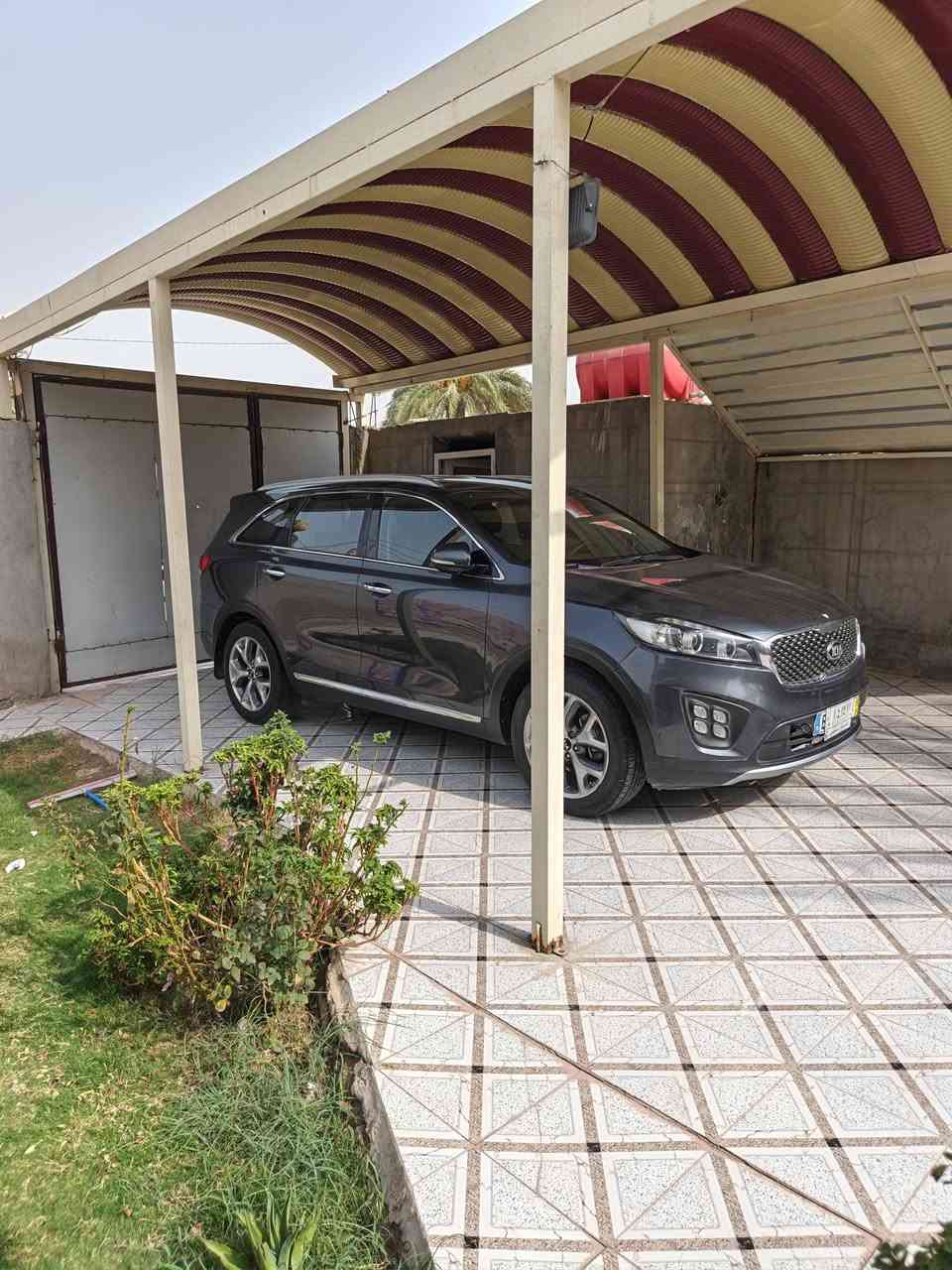 السلام عليكم سورنتو ٢٠١٦وارد كوري السياره مطببها من كوريا الشمالية على أيدي مال جناي تجي طابق المنفيس والسنويه السياره بأسمي شخصيأ مكفوله كفاله عامه ماعدا شبر بلبنيد كير مكينه حداديه تخم تاير كلها شركه تبريد ثلج مكينه شرط سبانه مامفتره عليه كشنات جلد كامرات محيطيه حساسات اشاير بلمري كشنات  تدفئه تبريد مقاعد كهربائية محرك كاز سوبر السياره جديدة كلش احلى من الصور السعر ١٦٥وبيها مجال العنوان الديوانية للأستفسار  ***********/***********
