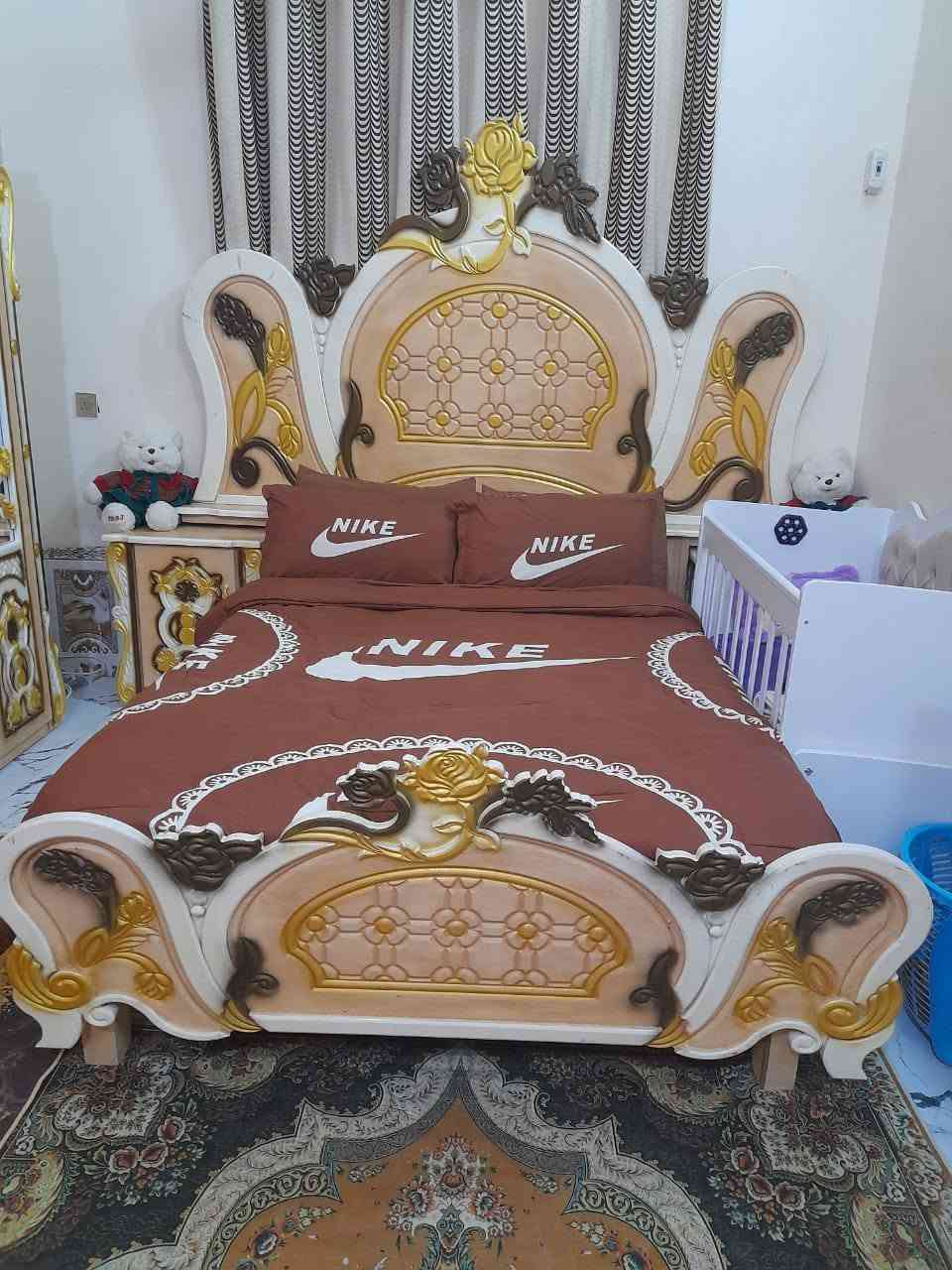 غرفة عراقي ام السته طابقين  جديده كلش السعر 750وبيه مجال
***********
