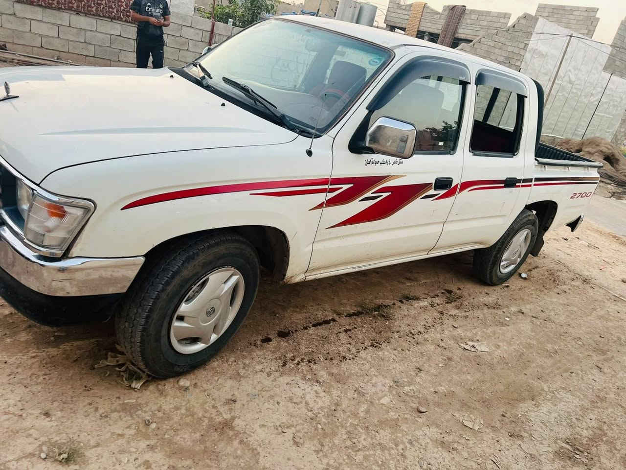 سياره للبيع موديل 2000
مصبوغة حزام بدون ضرر مكان كركوك السعر 90

***********
