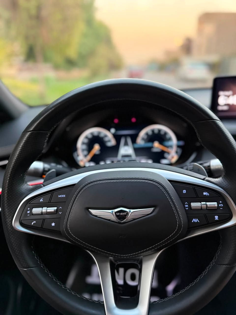 🚨 للبيع فقط – 2024 GENESIS GV70 SPORT PRESTIGE 🚨
🔥 السيارة فول برستيج – مواصفات عالية جداً 🔥

📌 الحادث: مقدمة البنيد ودعامية نفس اللون

✅ السيارة قابلة للفحص

✨ أهم المواصفات:
• بانوراما
• بصمة + تشغيل عن بُعد
• تقديم وترجيع بالبصمة
• حساسات أمامية وخلفية
• Auto Park
• 4 كاميرات
• كشن جلد – تدفئة وتبريد
• ويل كب 21
• رادار أمامي وخلفي وجانبي
• مرايات شفط
• باقي مواصفات الـ Full Prestige معروفة

🚗 الماشي: تقريباً 16,800 ألف مايل وقابل للزيادة

📍 الموقع: بغداد – الدورة
💰 السعر: 32000
💵 بيها مجال بسيط

📞 للجادين فقط – البيع فقط
***********

