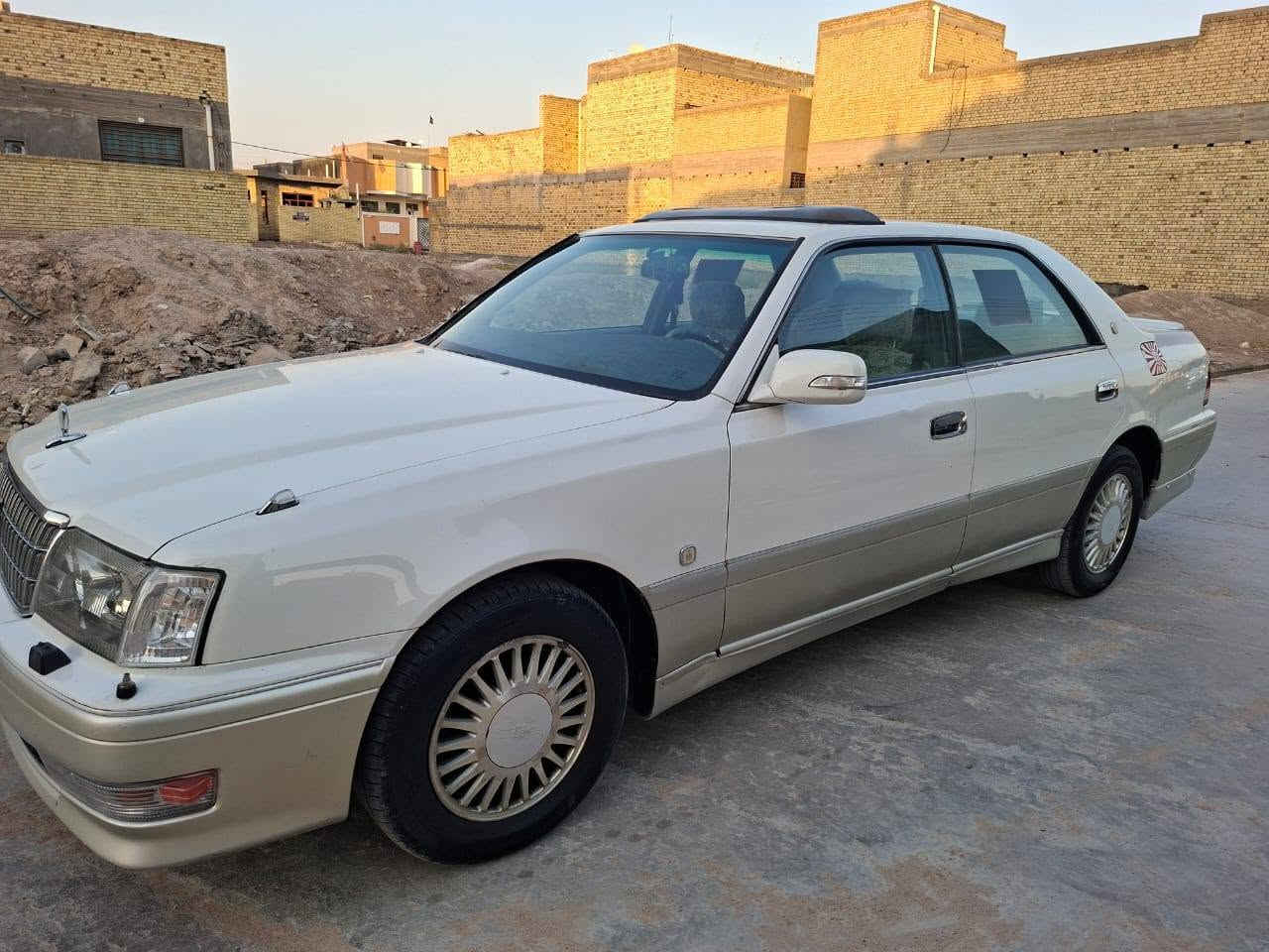 السلام عليكم راس الثور للبيع موديل 96 كفاله عامه من الكص ونقل ومن الضربه جاهزه مال جناي محرك 300 رياضي تايرات توني شادهن تبريد ثلج حداديه كامله فول رقم انباري مشروع وطني وين مايعجبك تحول السياره بسمي  مال جناي  مرئي شفط كامره خلفيه واماميه استيرن شاهينه غرفه نضيفه كشنات كهربائي واحد على واحد  رقم ***********     ***********   سعر   ١٠٠$
