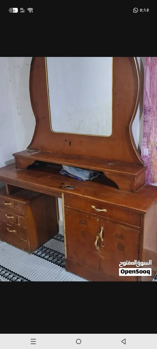 ميز تواليت • نظيف • السوق المفتوح