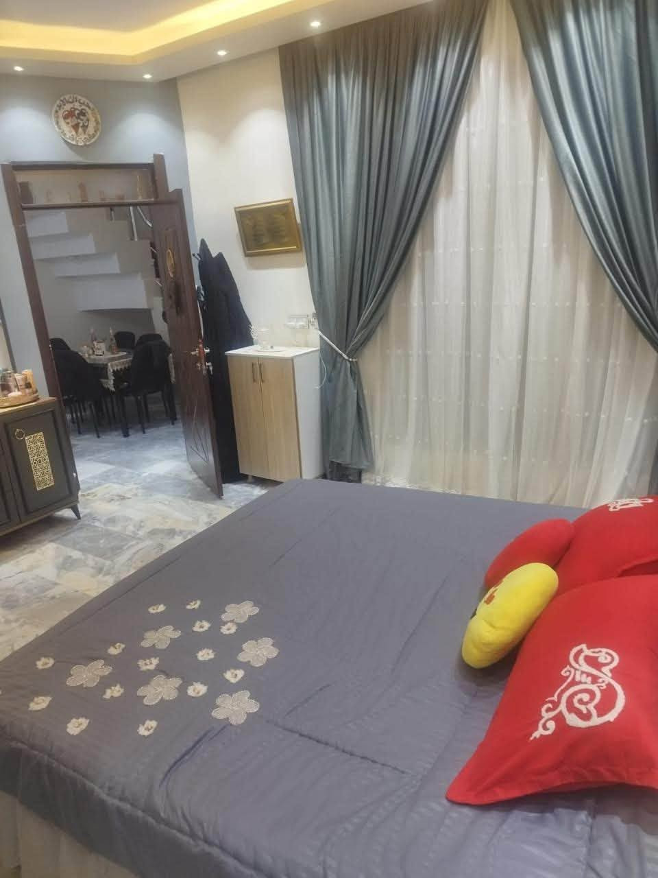 سلام عليكم بيت للبيع ١٥٠ م نزال الصافي ٥٠ وقف ١٠٠ ملك بناء حديث للستفسار اكثر خاص او واتس اب ***********
