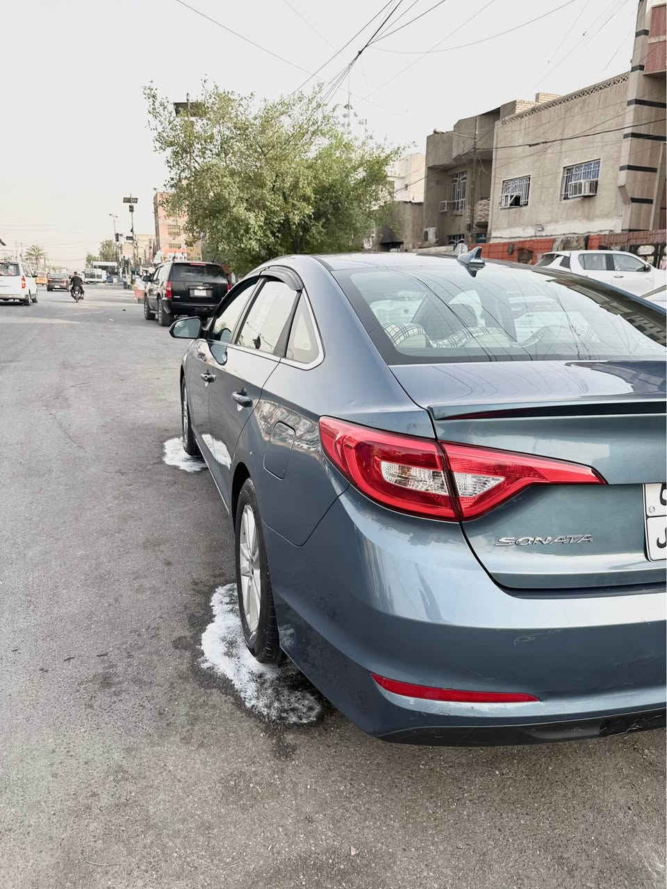 السلام عليكم لبيع سوناتا موديل ٢٠١٧  / وارد امريكي الجاملغ الامامي الايمن مصبوغ بدون ايرباك سيارة جديدة وجاهزه كير مكينه وحداده وتبريد اي ستفسار الاتصال ( ***********) غير متواجد على الفيس ملاحضه السيارة لبيع فقط اعتذر من المراوس( سعر البيع ١١٥ ) مكان السيارة بغداد البلديات بغداد, العراق

