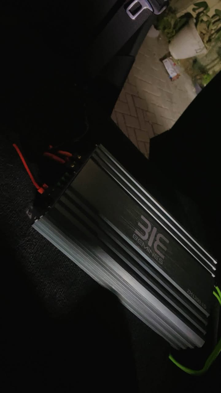 تم العمل على سياره جيب 2024
تم اضافه سبوفر دمام ماركه بايونير بقوه 400ارمس1400واط🔥✌️
مع أضافه امبلي فاير ماركه بيمنس بقوه 1000ارمس2000ىلط❤️
مع اضافه كيبلات 6 كيج وفيوز بقوه 60امبير مع فيش من ماركه تامبكس😍✌️ ونتيجه شغل امامكم
مكاني بغداد طالبيه بنزله جسر مال فلكه 83 بشارع مستشفى أبن البلدي الزهراوي 
***********

