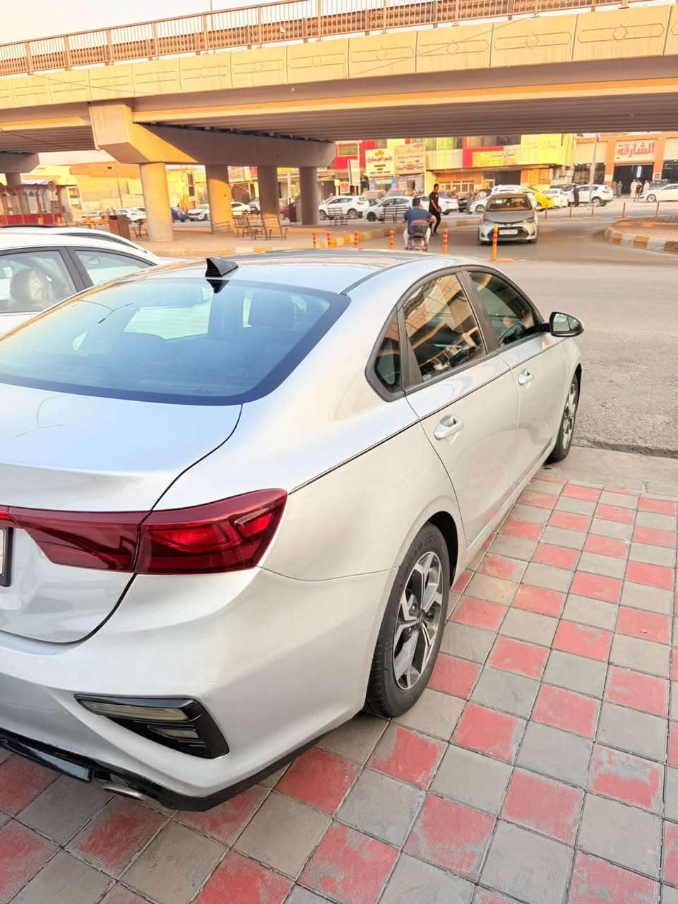 السلام عليكم
كيا فورتي 
موديل 2019
لون سلفر 
صبغ البابين اليمنه 
بيها بارد شويه 
ماشيه 168
محرك 2000
كير مكفول 
كلشي شغال بلسياره 
تخم تاير 
صدر جديد 
مواصفات EX
العنوان الانبار الفلوجه شارع الجديد 
رقم الهاتف ***********
غير متواجد على الفيس
من الاخير  115$ 
تحويل مباشر بسمي
