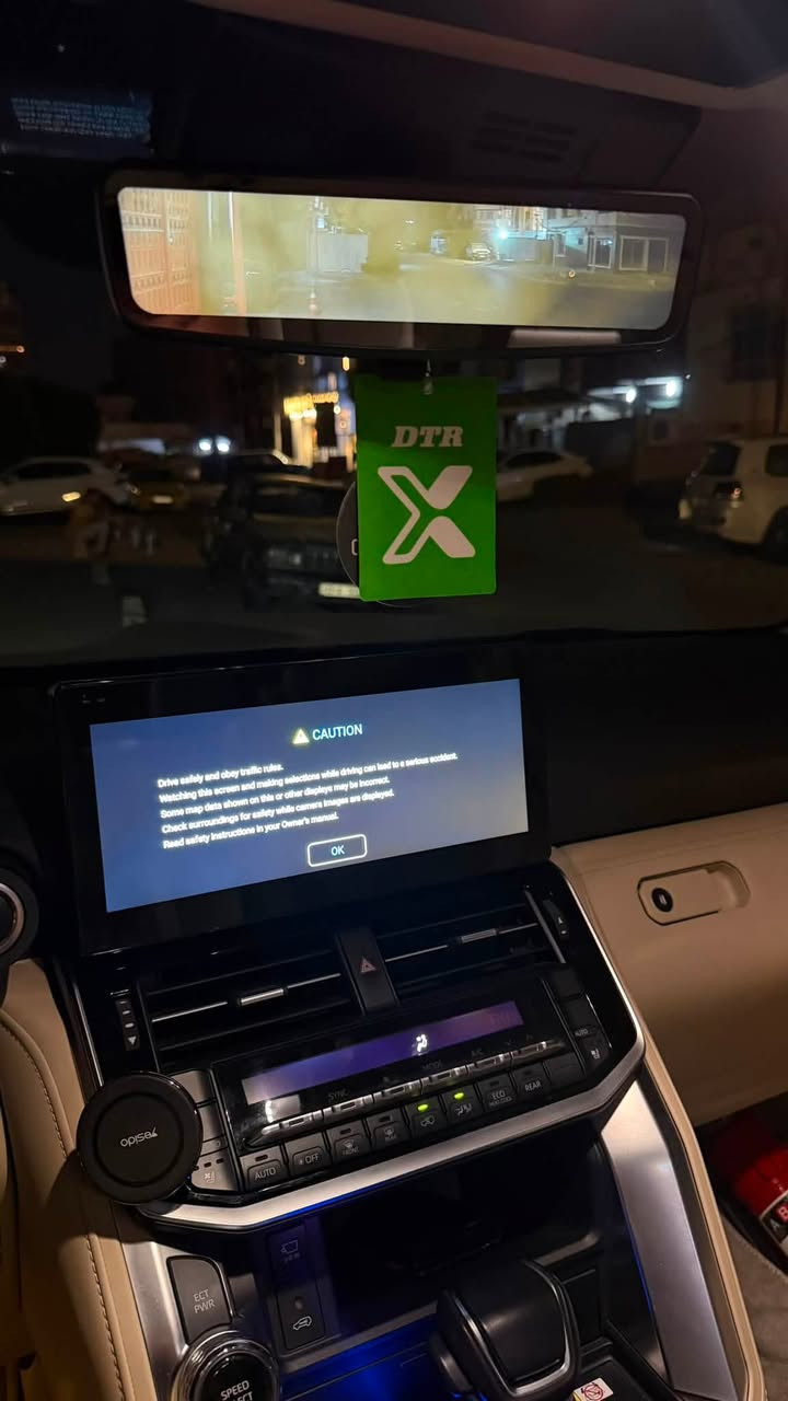 السلام عليكم سياره لاند كروز GXR  لمتد اس بلاك اديشن
فئة TTS  اعلى فئه بمواصفات 
موديل 2025 ..

5 كاميرات 
1 بلمري
6 رادرات فول رادرات 
12 حساس 
فول مواصفات 
اناره داخليه محيطيه 
سياره فول فول 
رقم بغداد مميز 
مغلفه PPF  
ماشيه 4 الف 
تواصل ***********

