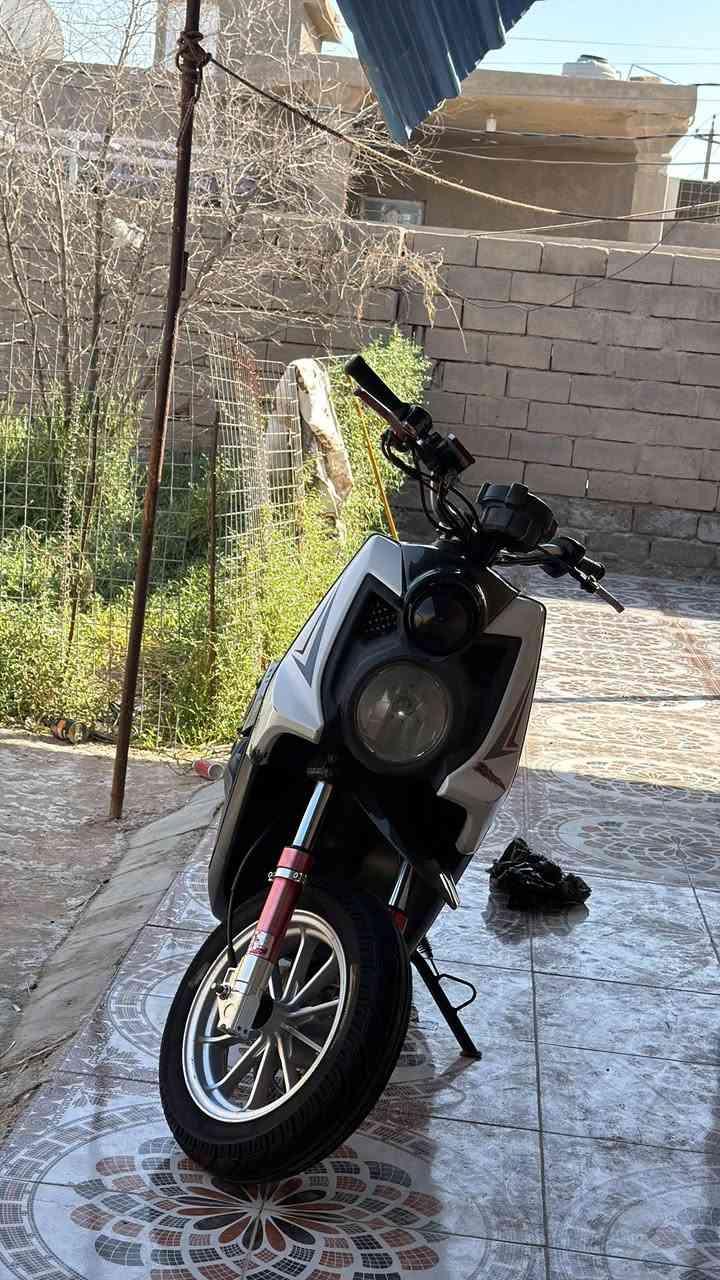 جبلي مديل 2014 صارله 3 اشهر نازله من الرمبه 
تزويد خارجي وداخلي ما معروفه
 
ستيرن مانزانو ستيل رياضي
 
عدسه سكن الوان 

يدات بريك ابك كرزي
 
قبق عمبار RGS كرزي
 
دبل DY كرزي
 
لايت زنون عالي ناصي 

وياله RPM مشيف
 
بك لايت تفصال من بره اجه وياها
 
قبق فلاوين رياضي فضي

صالنصه تاكامورا مديل 2014

دبل خلفي رياضي ختم واحد

قبق بانزين RPM كرزي
 
فج رياضي برمبو فضي
 
قطره دهن رياضي فضي

قباقه مال شاصي رياضي فضي
 
كلج امامي رياضي مامعروف يا شركه

التزويد كله اصلي من تايوان ما مشدود بيها شغله بالعراق 

***********
