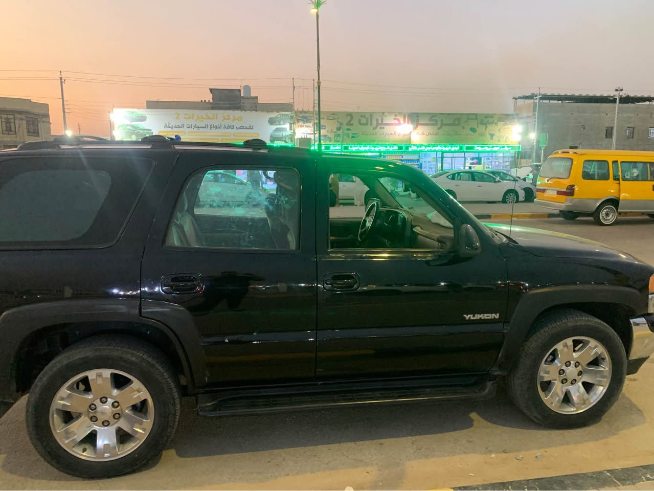 جمسي يوكن موديل 2006 السعر 110 وبيها مجال السياره نقصها فقط كمبريسر رقم انكليزي بغداد للاستفسار والتواصل ***********
*********** البصرة, العراق
