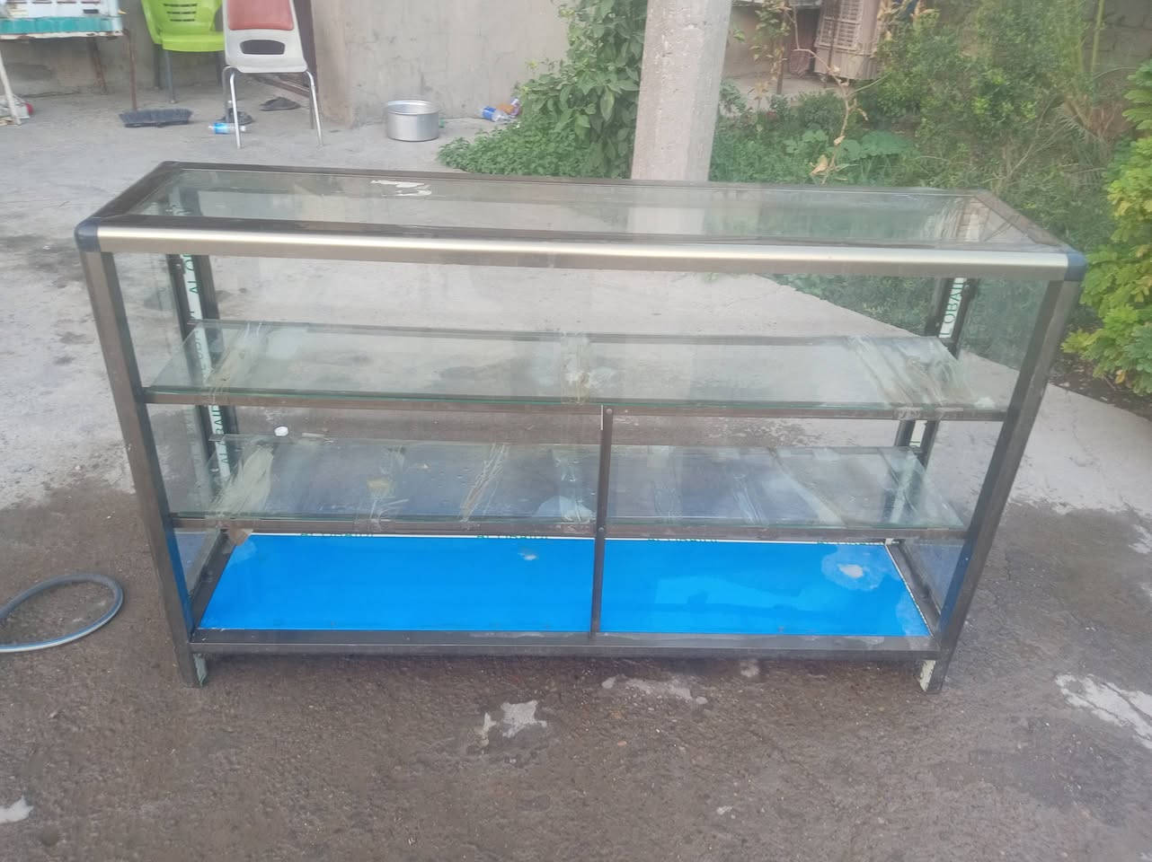 للبيع  العدد ٢  كل وحده طولها متر ارتفاع متر بغداد الكمالية البستان *********** اتصل وتدلل
