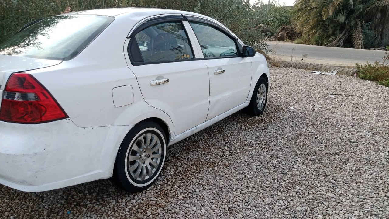 سلام عليكم للبيع افيو موديل 2008 كير عادي محرك مسكر بيه خيط بخار حدادية جديده تخم تاير تبريد عوزه راديتر كهربائيات شغاله رقم ذيقار انكليزي سنويه ل31 بيها ضربه جاملغ خلفي جهة السايق وبيها دحجات بسيطه السعر 35 مكان السياره محافضة الديوانية قضاء المهناويه للاستفسار ***********
