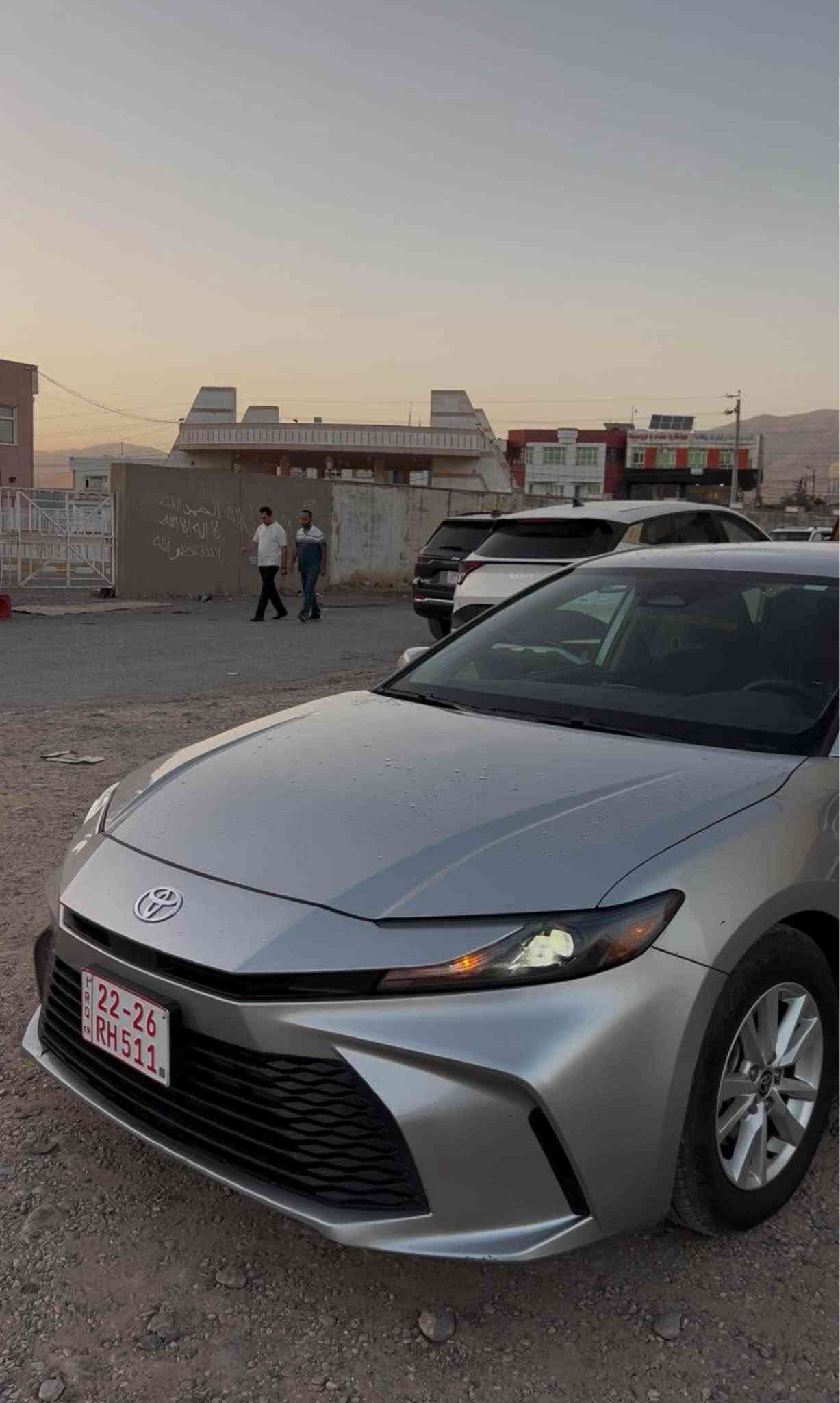 TOYOTA CAMRY 2025 LE HEV 
تيوتا كامري ٢٠٢٥ ل ي هايبرد 
سعر بلاش 180$ ورقه و بها مجال قليل 
مواصفات  LE HEV 
بصمه 
شاشه كبير 
رادار 
موايه اشره 
بريك بصمه 
ويل كب كروم 
لايد LED زينو 
نضام قياده 
تحكم ستيرن 
تحديد سرعه 
و بعد مواصفات هوايه 
ضرر: جملغ كلير امريكي و بابين و جملغ خلفي و قباغ جنطه صبغ بدون دواخل بدون ارباك بجم كبص سياره رقم كاتي شرط ترقم شمالي يوجد معقب ارخص سعر 
مكان سياره عقره 
رقم موبايل ☎️*********** 
واتساب ⬅️ *********** اكر, نينوى
