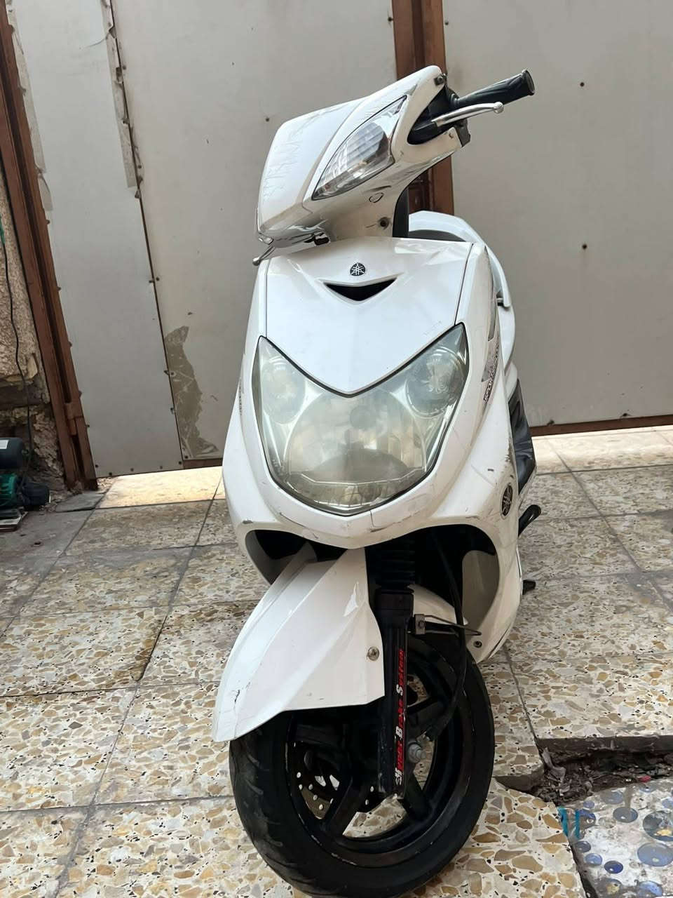 سلام عليكم سكنس فحل للبيع سلف هندر كفرات بلاديه مكينه ناعمه لاتنقيض ولا تبخير سعر600/رقم ***********
