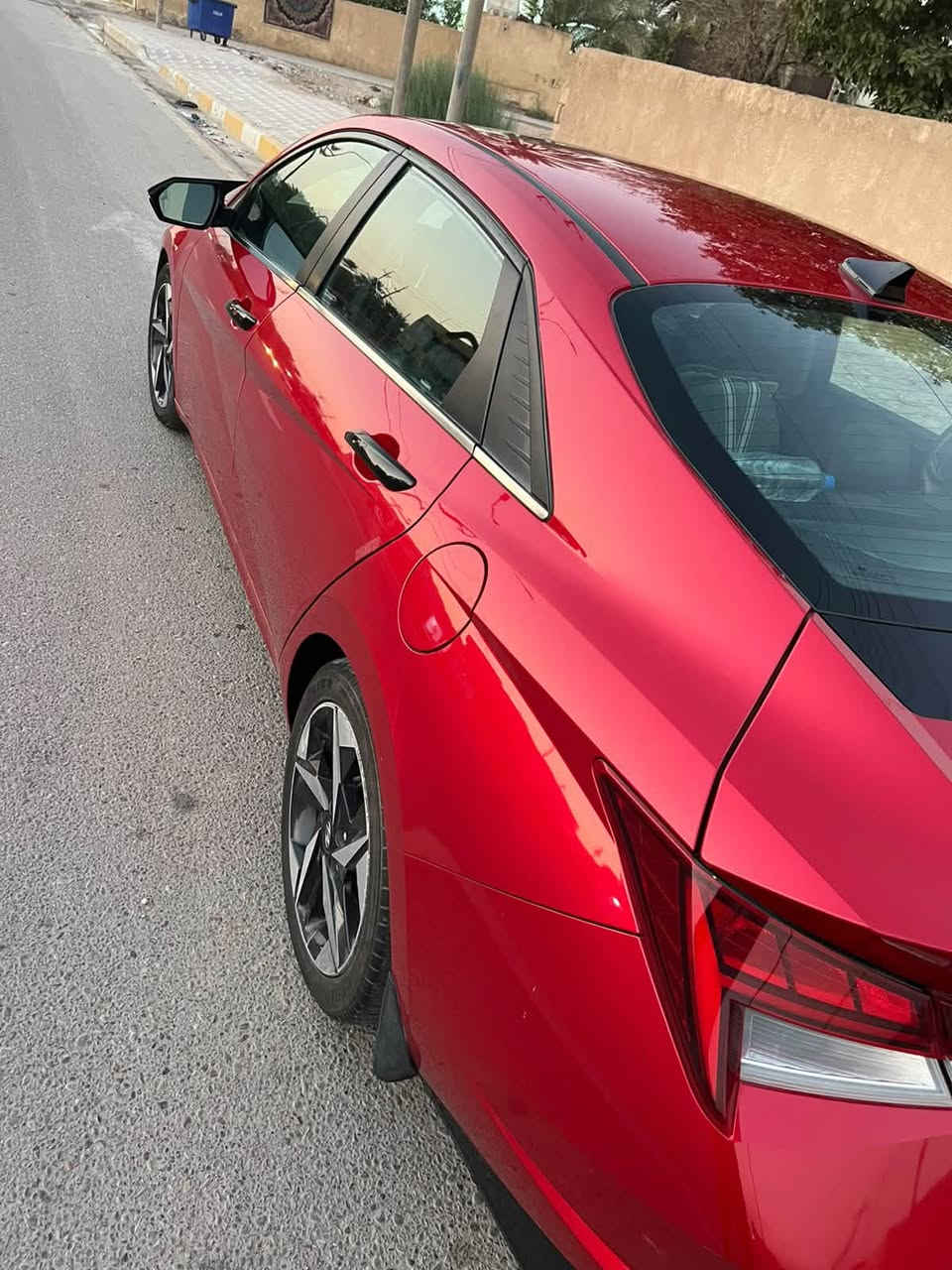 مكلف بالنشر فقط للاستفاسر الاتصال على الرقم ***********
النترا 2022 
حادث قطعه وحده فقط 
جاملغ جهت الصدر فقط 
فول مواصفات 1/1 
فتحه 
رادارات 
تحديد مسار + كروز سرعه 
كامرات 
كشن كهرباء تدفئة + تبريد 
السعر 170 قابل للتفاوض 
العنوان طويريج ام الهوى شارع الحمداني
