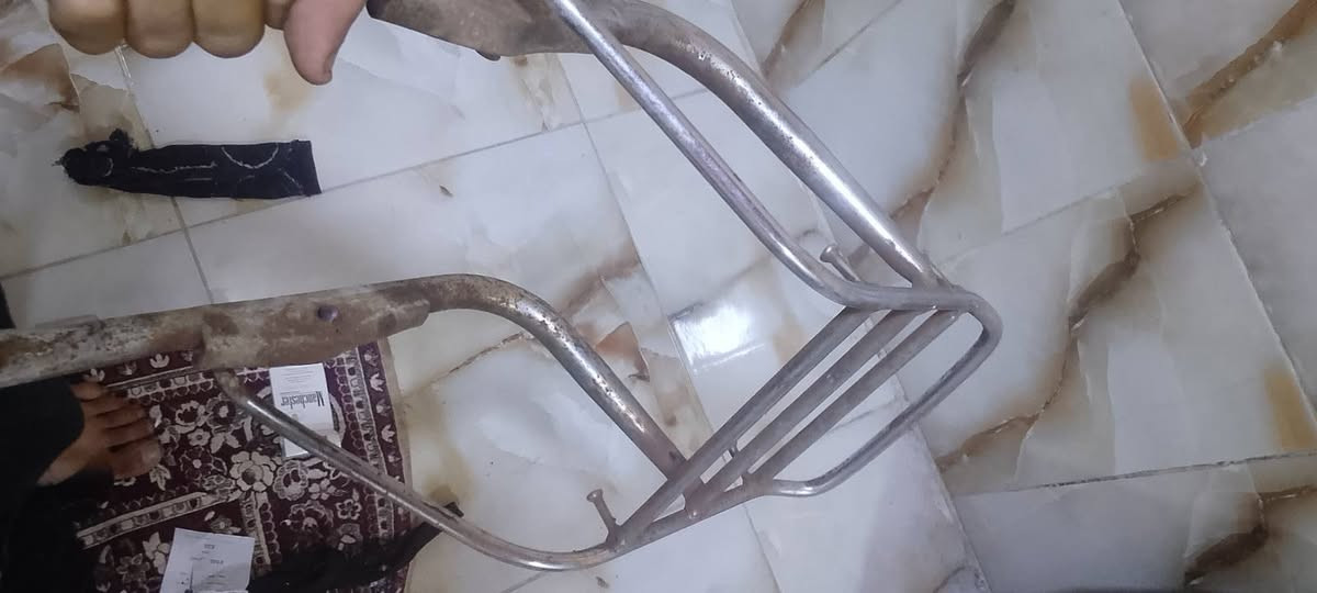 غراض دراجه سيجي نامه بلاديات مو تعمير ما بيهم اي ضرر أو مشكله شرط الفحص مكاني بصره ابيعهن شلعه وحده سعر مناسب ***********
