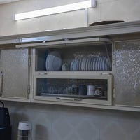 غراض مستعمله للبيع  كاونتر نضيف للبيع مع ميز بلازمه  الكاونتر ٤٠٠ المي...