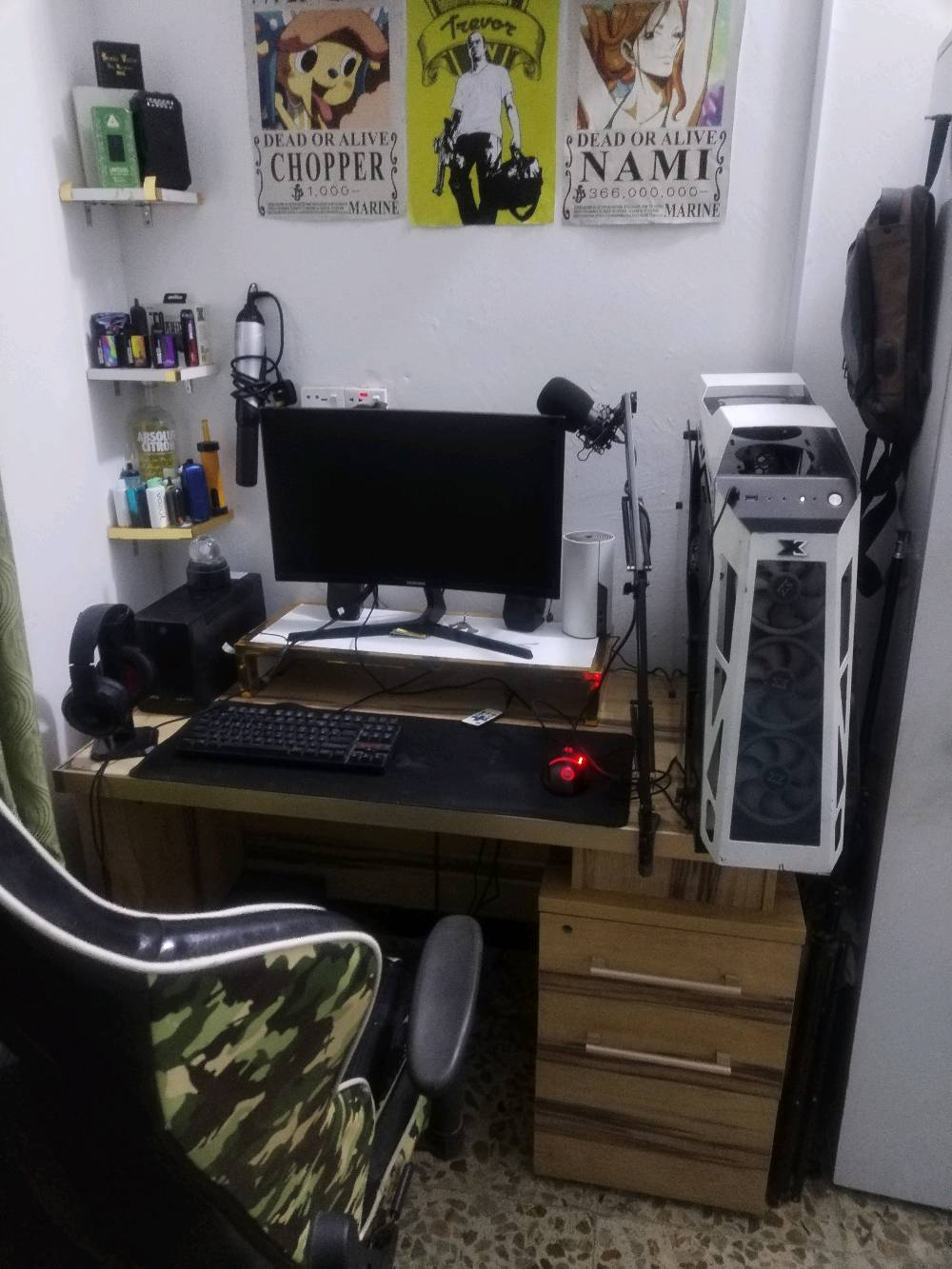 سلام علیکم pc للبيع الموصفات كارت شاشة ام اس اي 1660 رامات 1616 موزع الطاقه 700 مراوحار جي بي موعلج كور اي ناين جیل 9 مذر بورد ازوز يجي وياه طاوله مطتبیه و شاشه سامسونك موقوسه 4k و ماوس و کیبورت اصلي و يو بي اس و 1000 حقيقي امريكي و صبيكر 2 و دمام و سماعات راس و مايك السعر مليون و نص و بیه مجال مكاني الغزالية