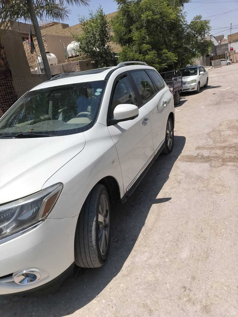 سيارة نظيفة جدًا، استخدام شخصي، بحالة ممتازة من الداخل والخارج، جاهزة للفحص والشراء.

✔️ فئة Platinum (فل أوبشن) محرك ٦ سلندر. 
✔️ فتحة سقف
✔️ حساسات أمامية وخلفية
✔️ كاميرا
✔️ جنوط أصلية
✔️ مقاعد جلد
✔️ السيارة لا تحتاج أي مصروف
 ثلاث قطع صبغ اثر الشخوط

السعر 13.000$  
العنوان عنوان ديوانيه
الرقم *********** سياره خليجي بدون اي قطعه مبدله
