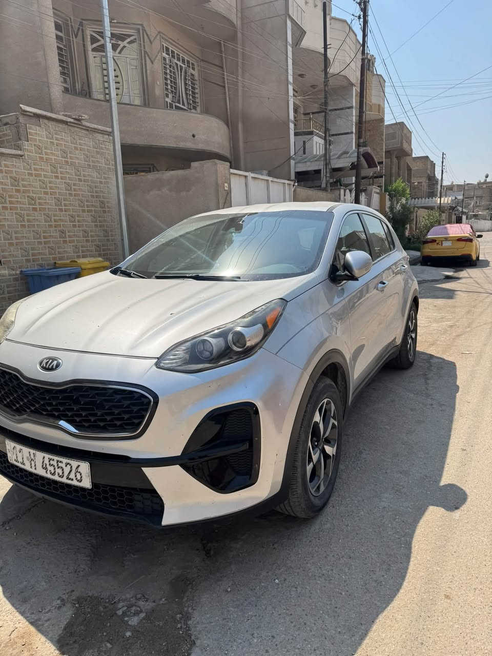 سبورتج بيها قطعتين بدون دواخل
◉  المحرك: 2400 gdi 
▪️ الموديل:2020
▪️ المسافة المقطوعة: 105.000 كيلو
▪️ رقم بغداد ب اسمي
✨ التفاصيل والمواصفات الكاملة:
◉ رادار جانبي بالمرايا مع تحذير صوتي
◉ حساسات أمامية 
◉ مقعد امامي كهرباء
◉ مرايا شفط
◉ كاميرا خلفية متعددة الزوايا
أنظمة قيادة متعددة 
Normal
Eco
Sport
◉ مدخل US
سعرها 145 وبيها مجال بسيط 
***********
