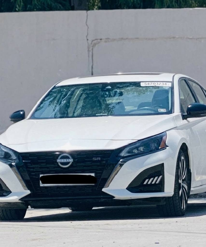 السلام عليكم
للبيع: نيسان ألتيما (Nissan Altima)

​الموديل: 2022
وارد امريكي 

​المحرك: 2.0L تيربو (Turbo)

​الفئة: SR Plus (أعلى فئة فول مواصفات)

 المواصفات:

​محرك التيربو 

​فتحة سقف

​شاشة عرض كبيرة مع نظام تقني متكامل 

​تشغيل عن بعد وبصمة تشغيل دخول ذكي

​أنظمة أمان وتنبيه رادار، تحديد مسار، ونقاط سوداء

​كراسي جلد مطرزة بتحكم كهربائي وتدفئة

​أنظمة قيادة متعددة وكير شفتات 

​ويل كب سبورت حجم كبير

​حساسات وكاميرا خلفية

​الرقم: أربيل (ألماني)

​للتواصل  (واتساب أو اتصال):***********
