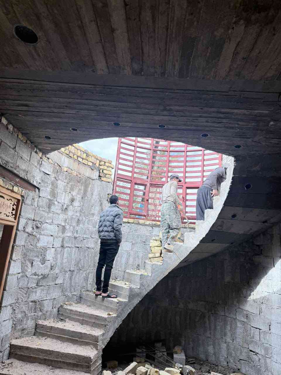 نجار قالب • مهندس متفرغ • حالين
