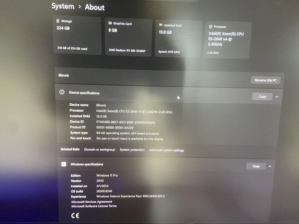 تجميعة مراوس مع ايفون 
كرت RX580 8g 
معالج Xeon e5 v4 معالج قوي 
رامات 16 قطعتين ddr4 
هارد 240 ssd 
تبريد غازي 
كيس ابيض 
باور 550 w 
شاشة 
مونيتر 
75 hz 
1080-1920 
Mass 
Ips 
ووياها اكسسوارات هواي 
دبل ماوس سريعات ومال العاب 
كيبورد وماوس قطعه وحده بلوت 
سماعات جيمنج بلوت 
جويستك واير طويل حيل واصلية دبل ازرار اضافية 
ووياها ميز ابيض كبير مكتبي هايدروليك 3 مجرات 
حاسبة تشغل كل الالعاب تقريبا وفريمات مقبوله وتتونس بيها 
***********
