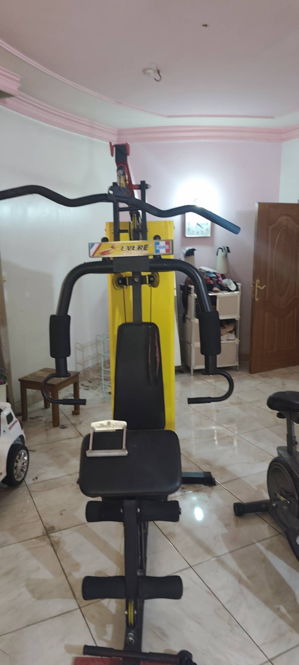 اجهزة تمارين • معدات رياضية