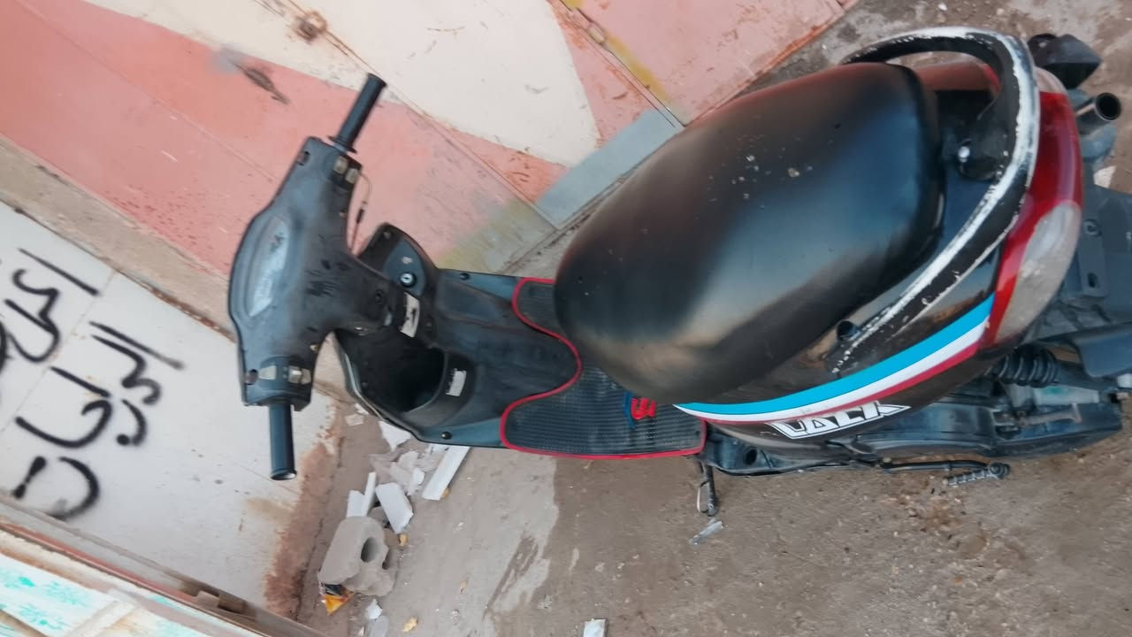 السلام عليكم درجة ماكس قجمه يابني للبيع كله شغاله سلف وهندر كهربائية كله نظيفة السعر 380 مكاني بالاكرمين رقم ***********
