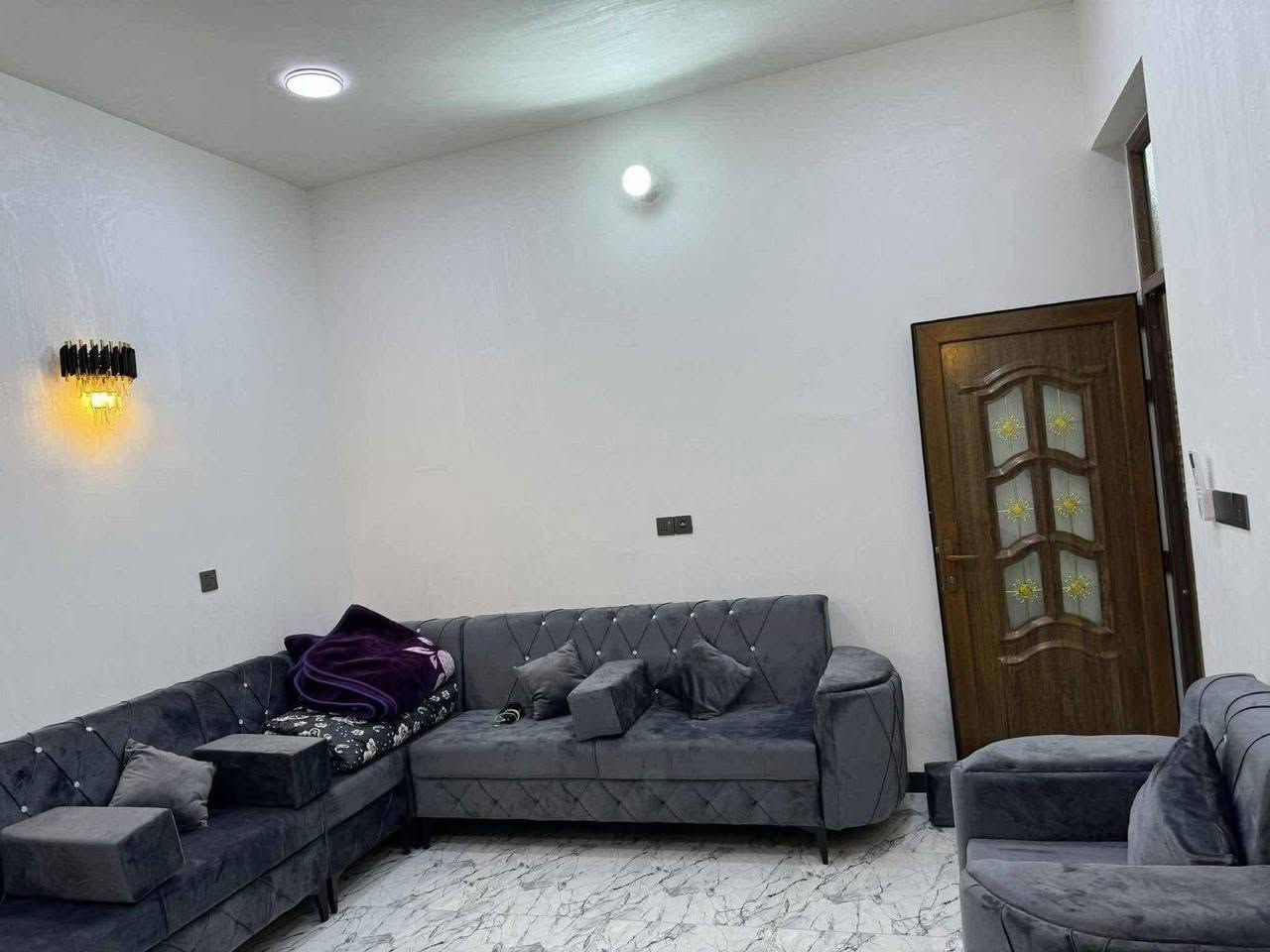ياالله

للبيع بيت 110متر في بغداد منطقه الراشديه بحيره جنس العقاري سند ٢٥

كل خدمات
سعر مناسب جدان 85بيه مجال لاستفسار تصال على رقم ***********
