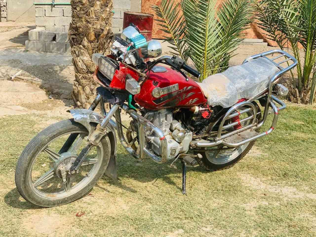 سلام عليكم دراجه فيوم موديل 2018 للبيع السعر 350 وبيها مجال قليل دراجه اصولي شاصي مكفول للاستفسار اتصل على الرقم *********** ( مكلف بل نشر)
