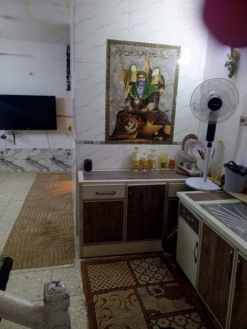 السلام عليكم
بيت طابو زراعي ١٠٠ متر الزعفرانية شارع الكهرباء قرب صيدلية زينة علي 
 طابق ونص بناء بلوك 
الطابق الاول يحتوي على طرمه وغرفة خطار 4×7 وحولي 5×7ومطبخ وغرفة نوم5×4 وصحيات
  الطابق الثاني سندويج يحتوي على غرفة نوم وحولي وصحيات وسطح
لمعرفة السعر
التواصل على هذا الرقم 
***********
