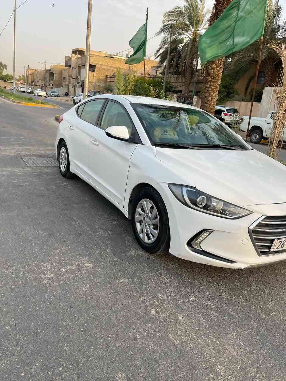 سيارة الانترا 2018 سيارة نضيفة ومرتبة وارد أمريكي ضربتها بنيد وجاملغ مواصلة للشاصي مكاني بغداد 
الرقم ***********
