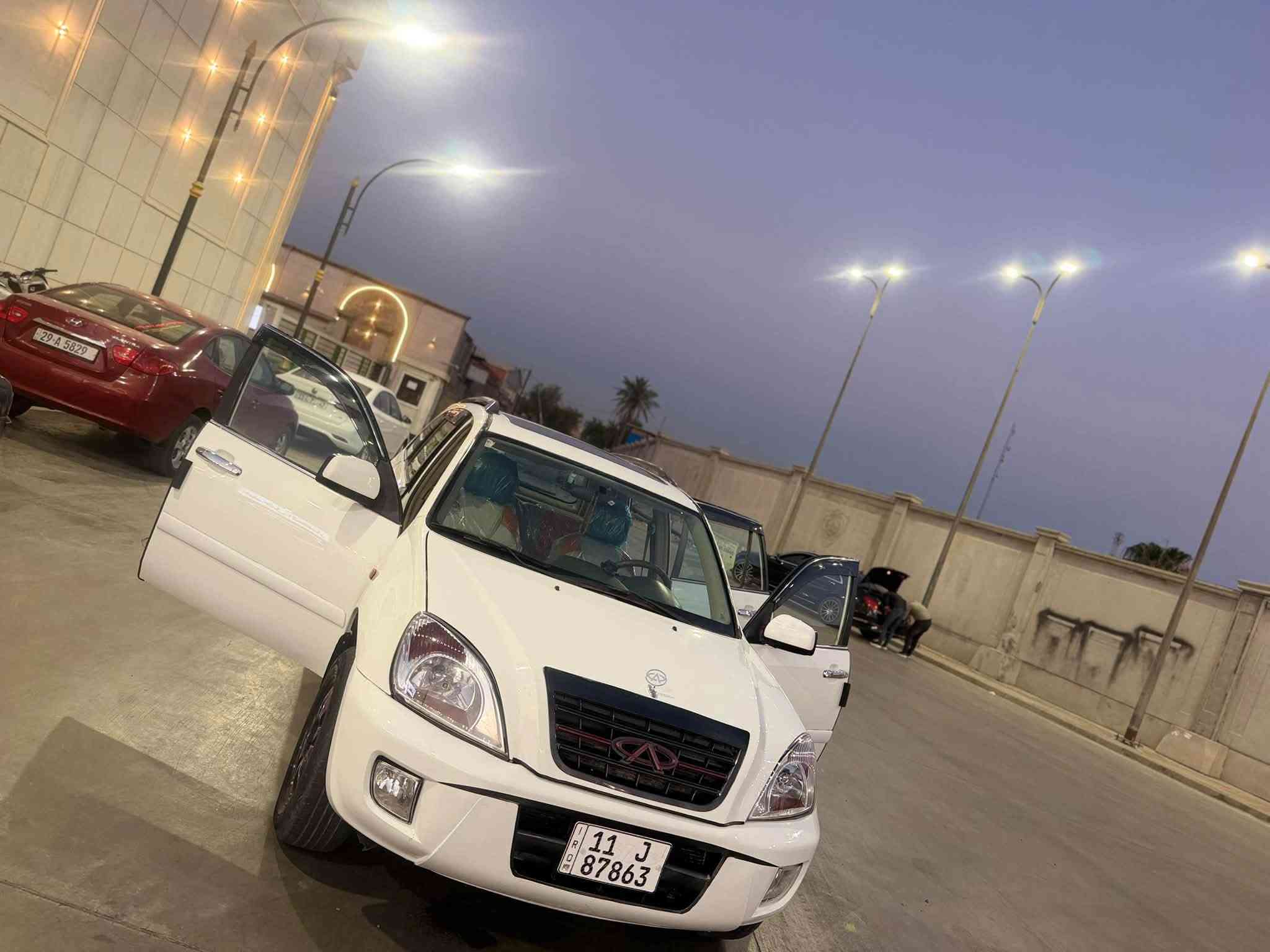 TIGGO السلام عليكم 
 تيكو  
  موديل  20011شكل  2012    🔹️🔹️  ✔👍 سياره جاهزه من كل. نواحي سيارة على وضع شركة قي       
    كير  ميكانيكي مرغوب ❤️  ومحرك مرغوب  خير من الله  بسمي  شرط تحويل.ثاني. يوم هزه جديدة رقم إنكليزي. جديد سنوية جديدة  (2029)  يعني ما. راح  تعب 😱😱بتحويل ما راح يكلف  غير (٣٠) الف 
#مواصفات_السيارة
🌳موديل   2011شكل 2012 
🌳فتحة سقف سلايد رووف 
🌳 محرك 2000 cc مرغوب ☀️
🌳 كير  ميكانيكي مرغرب  🔥
🌳عدد AIR BAG 2 
🔦لايت LED منظومه زنون  اصلي  مع  بوجكتر   شرط  ضمان ٣  سنوات 
سبير . 🛞 مع معدات 
 🔱. 
🔦كشافات هالوجين 
🔦بك لايت LED
🚘 تخم  الاطارات  جديد 
بطاريه  جديدة مع دينمو اصلي  شركه  مع  قوايش  اهم  اصليات شركة  ⚡️
🚘ويل كب كروم 
ريموت  فتح  وقفل  عن  بعد  
صدر امامي  خلفي  جديد  اصلي  شركة 👍
كهربيات. سيارة كلها شغالة ⚡️⚡️
تبريد ثلج 🧊 🧊  تشتغل  🔥
سيارة مكفولة  🌟⭐️💫          
🚘مقود جلد 
داخل جلد و مخمل  
د🤎المقاعد جلد
تدفئة كشنات 🔥🔥 
🚘نظام مانع الانزلاقAps. 
🧑‍🍼نظام الايزو فكس 
دوشمة  جديدة  من  تنته  سقف جديد 🔥🔥 من  ارضيات  جلد  تفصال  مع 👍
جامة  امامي   جديدة  🪟🪟
⭐ماسحة خلفية
ادمه كامله 🛠️🛠️🛠️
منظومة الاحتراق تخم ابلاكات  جديده  اصلي  من  شركة  مع  
تخم  كامل  نوزلات مع  فيت  بم  سياره جاهزه  من  كل  نواحي   دينار   ما  تصرف  عليها   ادمة كامله حماوة راديتر مع  مراوح  مع  ولف حماوة اصلي شركة مع  ماء  اصلي  يعني  انسى  لحماوه   صدر امامي مع   خلفي  جديد   
Bluetoot
USB
🥤
⚡️دسك 4 
 ***********☎️
