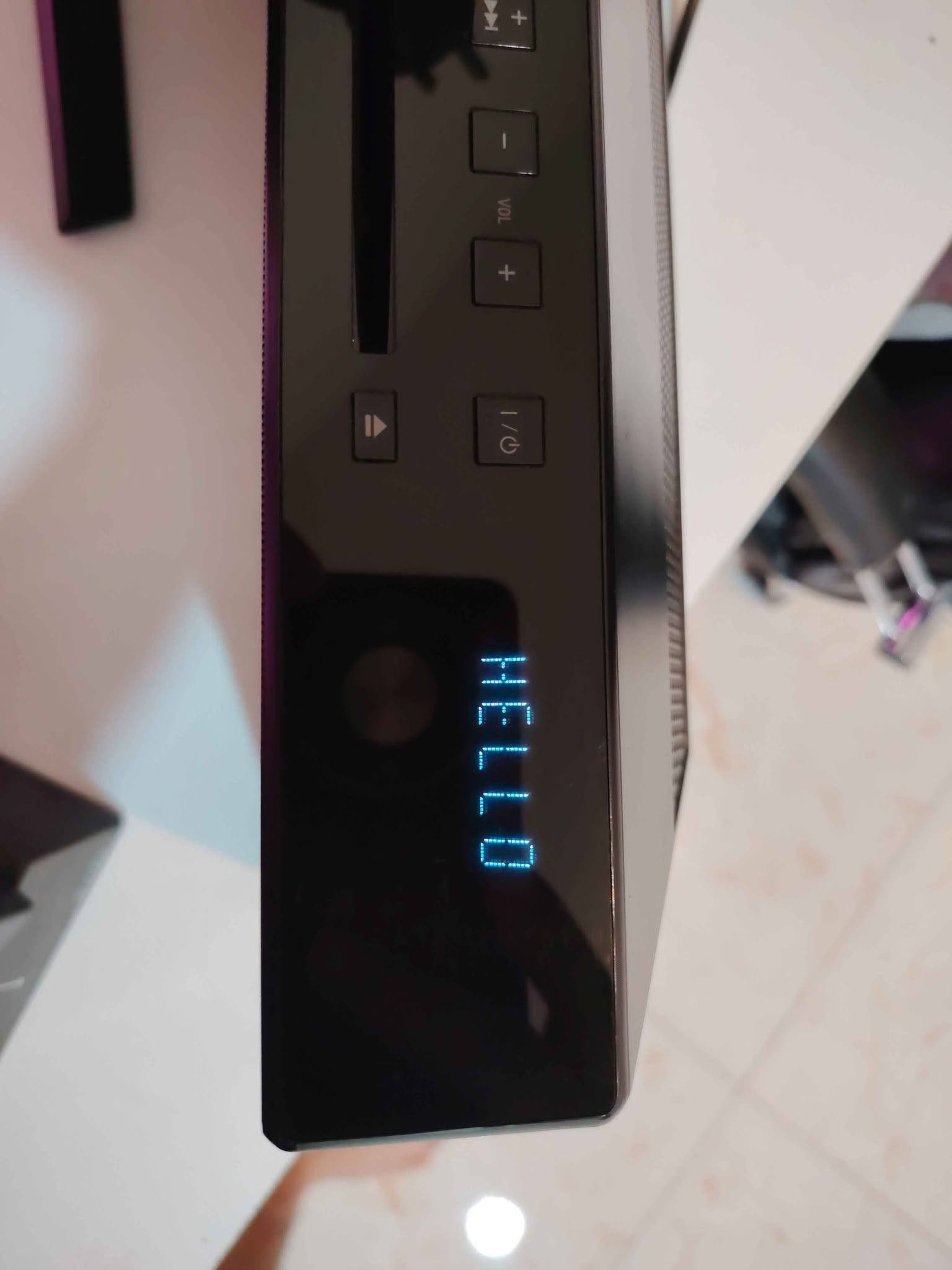 السلام عليكم ورحمة الله وبركاته 
سبيكر سوني جديد 
بلوتوث NFC 
راديو قرص CD 
Aux 
صوت محيطي ومجسم 
السعر 60 ألف أربيل, العراق
