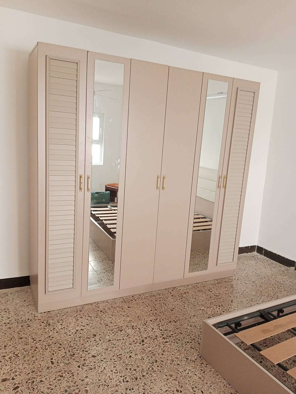 🔨 نجار خانقين – فتح وشد وصيانة الأثاث 🔨 جميع الغرف نوم تركي
نقدم جميع أعمال النجارة داخل  ✅ فتح وشد غرف النوم ✅ فتح وشد المطابخ ✅ صيانة الأثاث المنزلي والمكتبي ✅ فك وتركيب جميع أنواع الأثاث ✅ نقل الأثاث مع المحافظة عليه ✅ تبديل المفصلات والسحابات والإكسسوارات ✅ عمل سريع وأسعار مناسبة
📞 للتواصل:   رقم بها  واتساب***********  ***********
#نجار_خانقين #نجارة #فتح_وشد #صيانة_أثاث #فك_وتركيب #غرف_نوم #مطابخ #نقل_أثاث #نجار_منازل #خدمات_ #صيانة_مطابخ #نجار_محترف # #أثاث #خدمات
