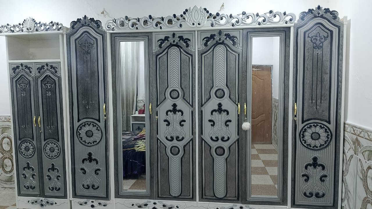 ميز مراية • ٦ بيبان • أقل من شهر