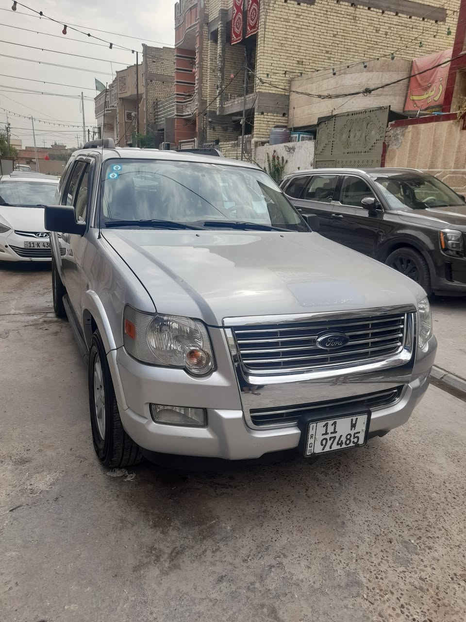 السلام عليكم
للبيع 

فورد اكسبلور 2009 
وأرد خليجي شركة ( نيفا ) 
مكينه 4.0  V6 
(( كفاله عامه )) 

شاشه كبير 

كامره خليفه 

3 قطع تبريد 

7 راكب 

تحكم ستيرن 

(( رقم بغداد تحويل ثاني يوم )) 
(( السياره كفاله عامه ماعده الدعاميات صبغ فقط )) 
(( السياره جديده وجاهزه بمعنى الكلمه )) 

السعر :- 110 وبيه مجال 
مكانها :- بغداد الكرخ 
للاتصال :- ***********
